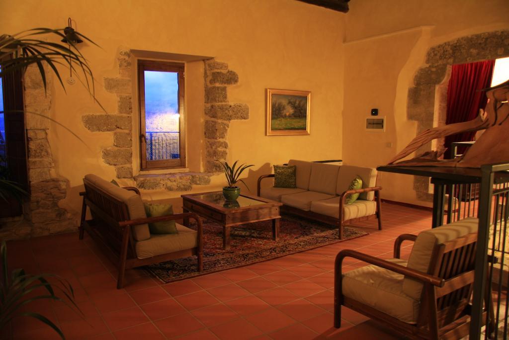 Hotel Monastero Fortezza Di Santo Spirito Fossa Exterior foto